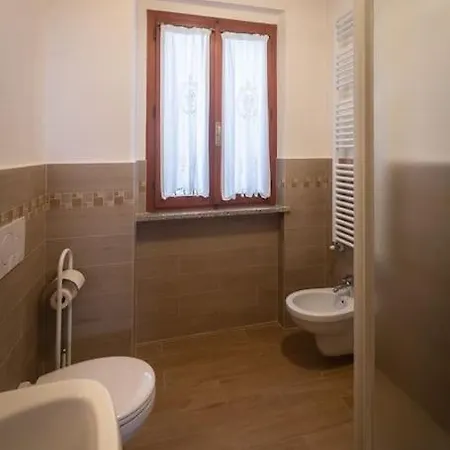 Casa vacanze Nel Tranquillo Centro D'isola Isola di Fano